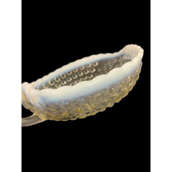 Anchor Hocking Opalescent Moonstone Leaf Candy Dish Glass - Picture 7 of 7